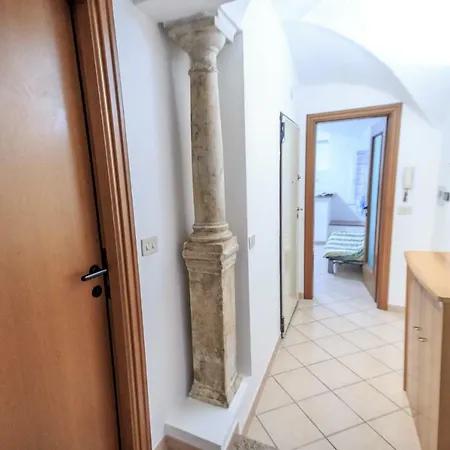 Bilocale Nel Cuore Del Centro Storico Апартаменты *
